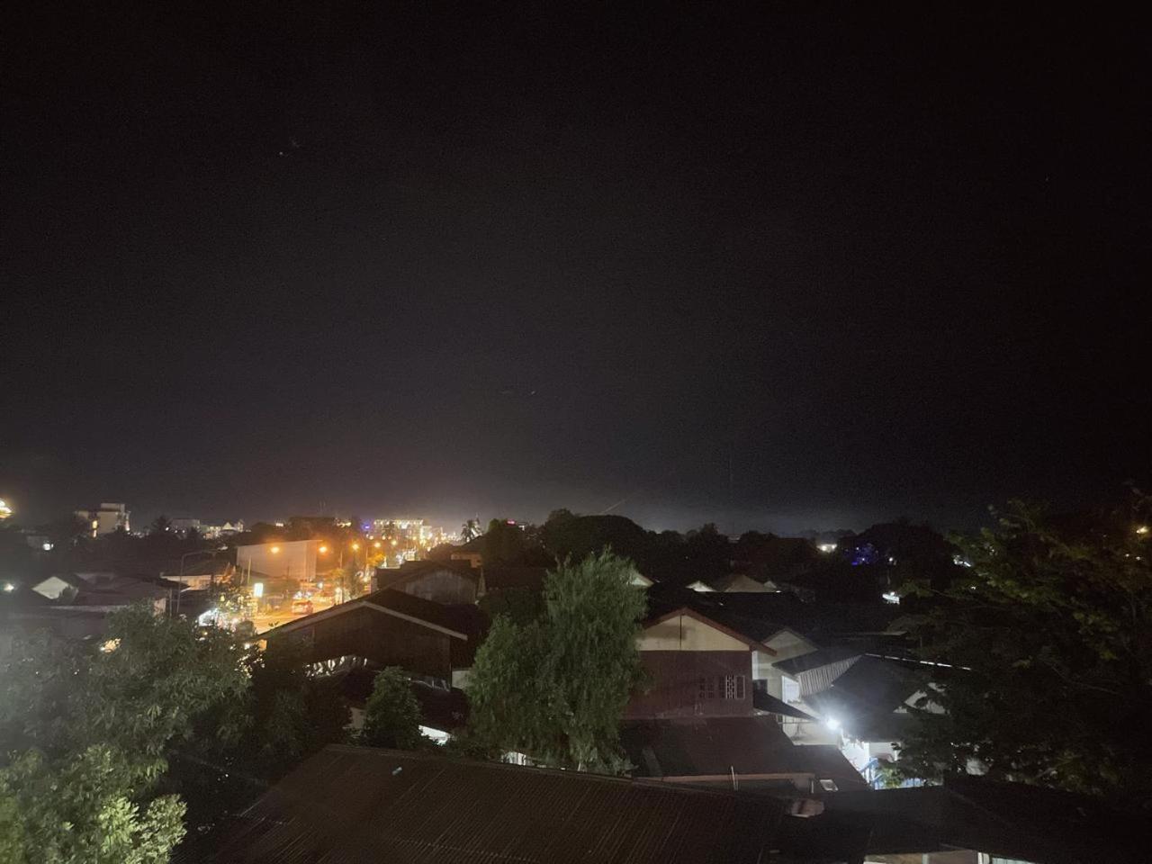 Smile Guesthouse Vangvieng Vang Vieng Bagian luar foto