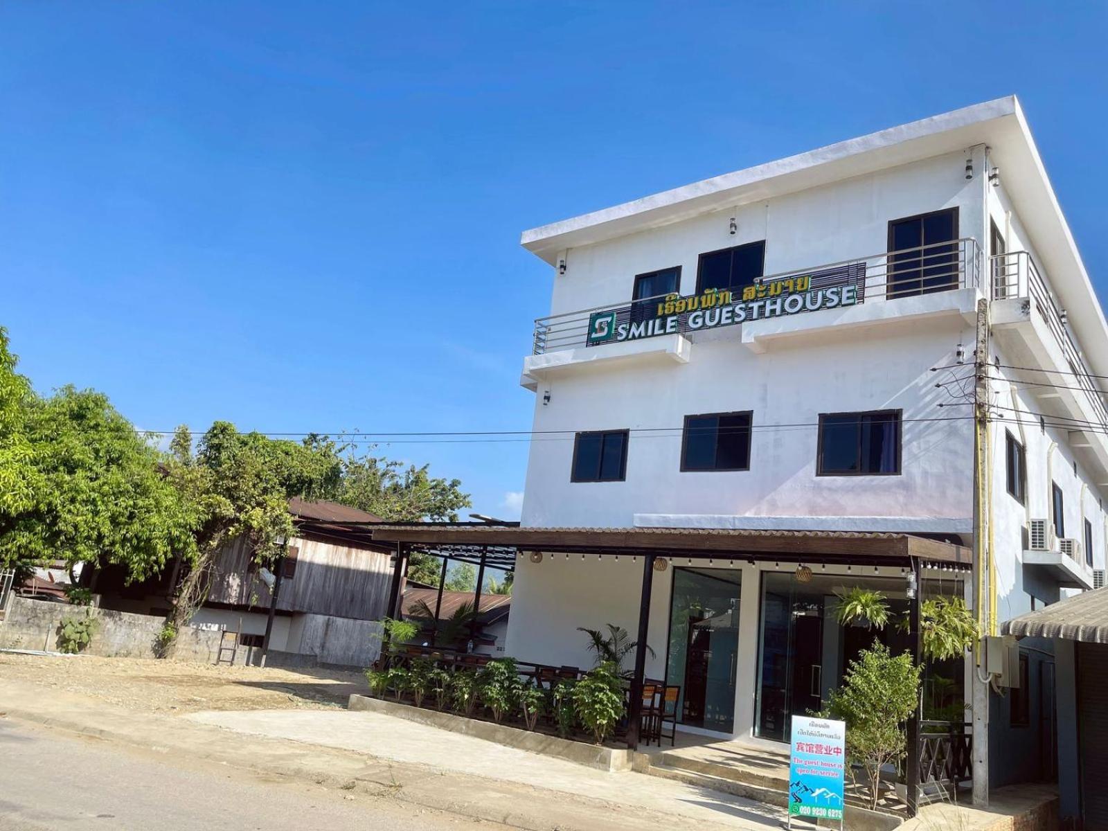 Smile Guesthouse Vangvieng Vang Vieng Bagian luar foto