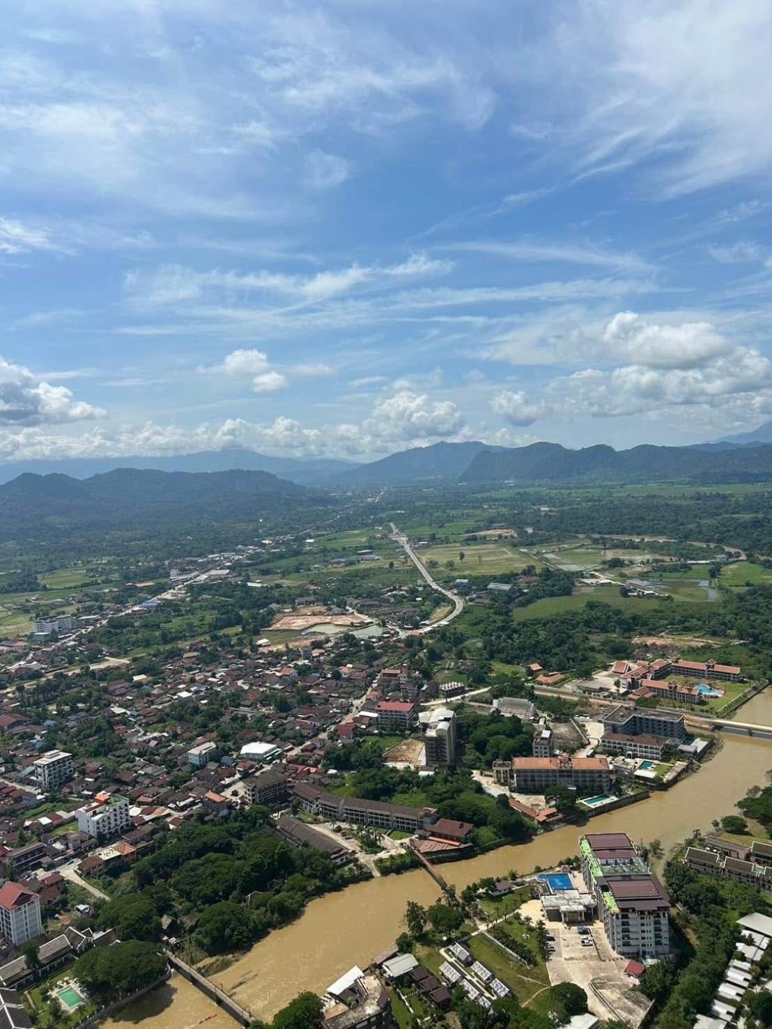 Smile Guesthouse Vangvieng Vang Vieng Bagian luar foto