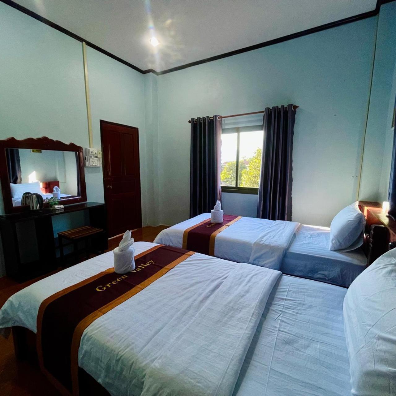 Smile Guesthouse Vangvieng Vang Vieng Bagian luar foto
