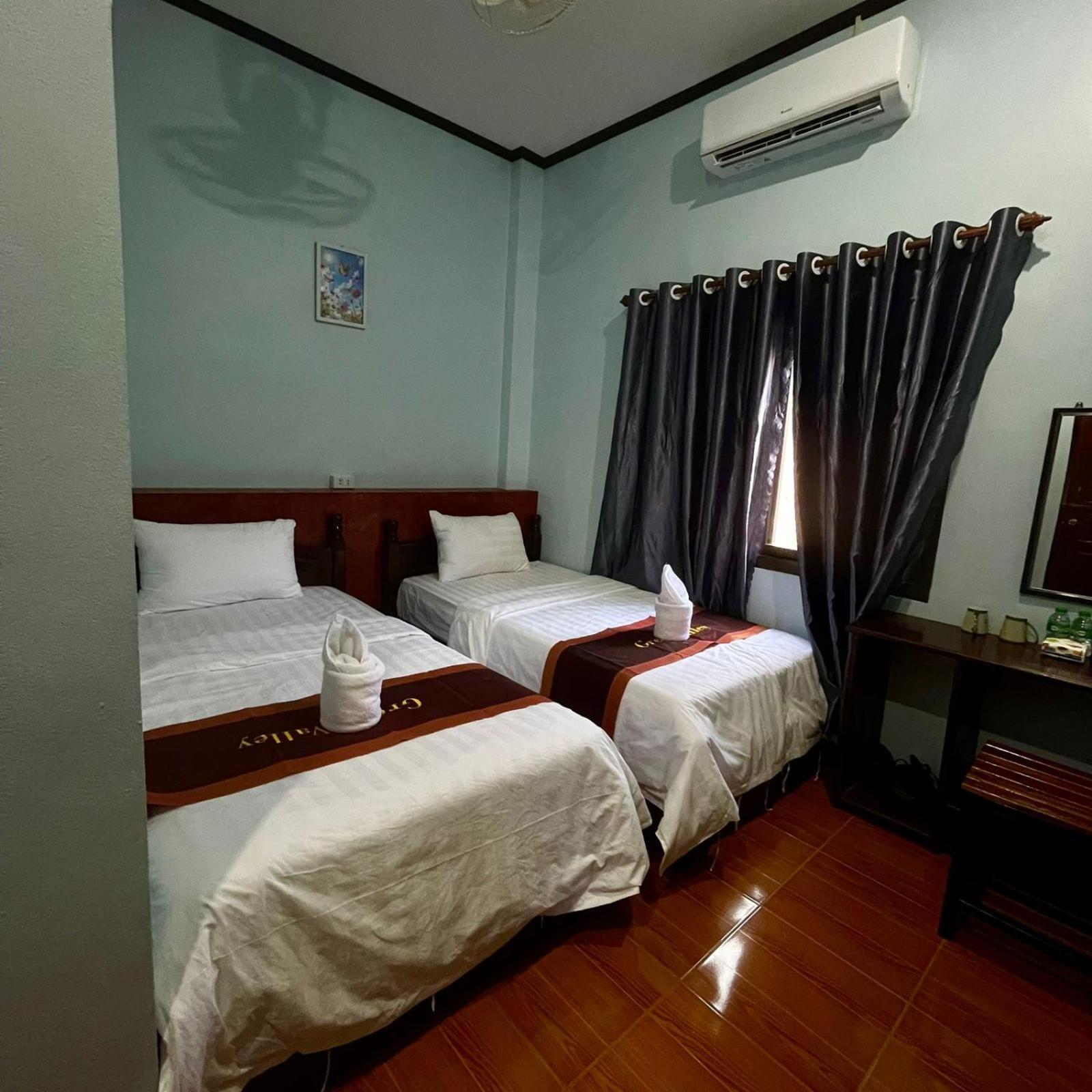 Smile Guesthouse Vangvieng Vang Vieng Bagian luar foto