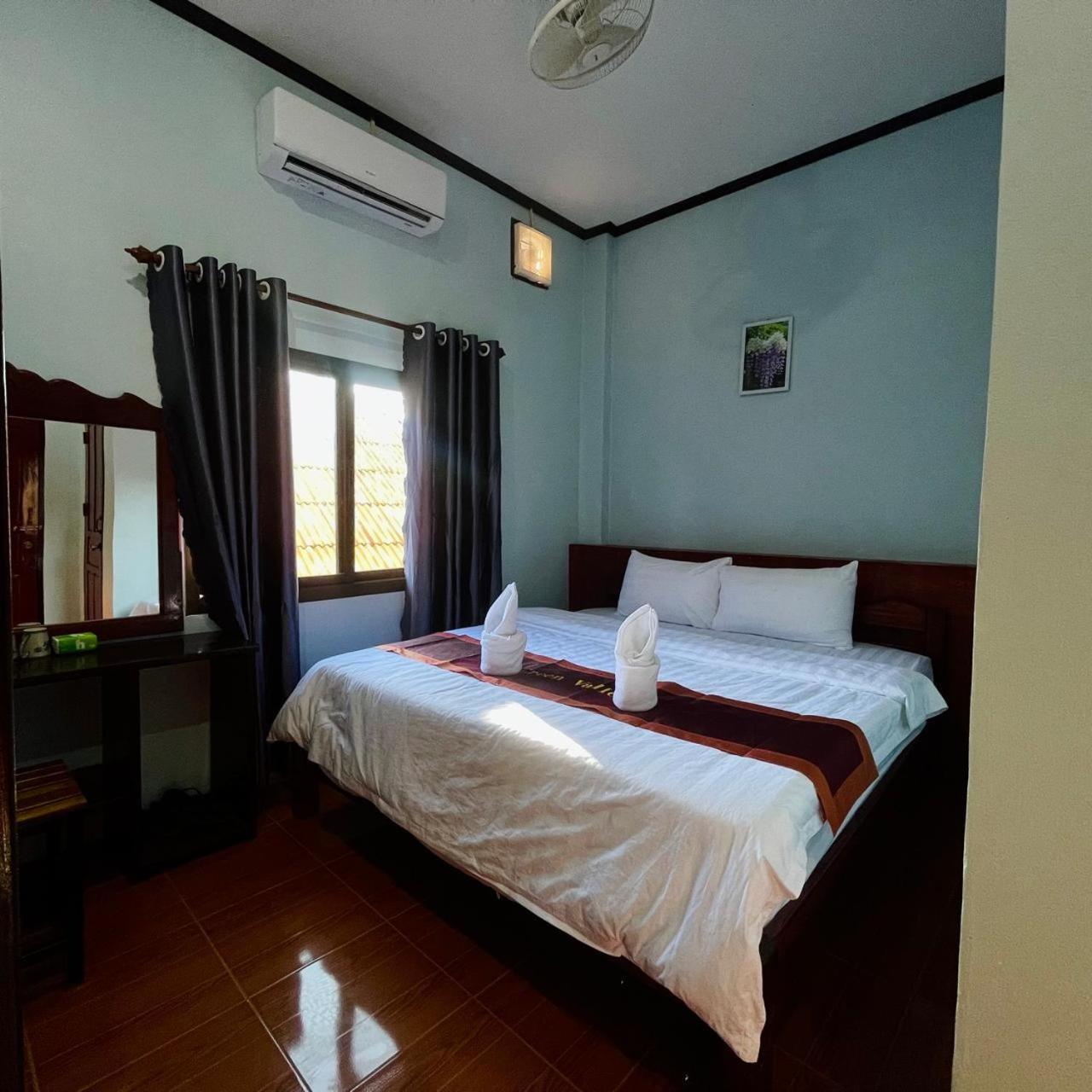 Smile Guesthouse Vangvieng Vang Vieng Bagian luar foto