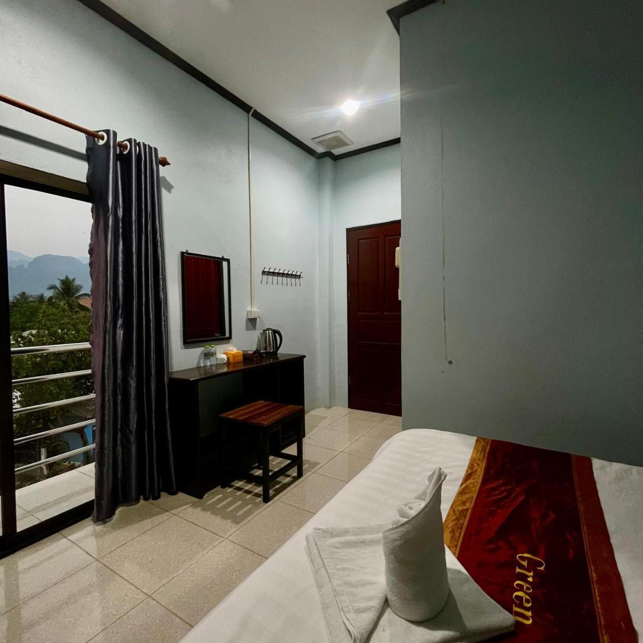 Smile Guesthouse Vangvieng Vang Vieng Bagian luar foto