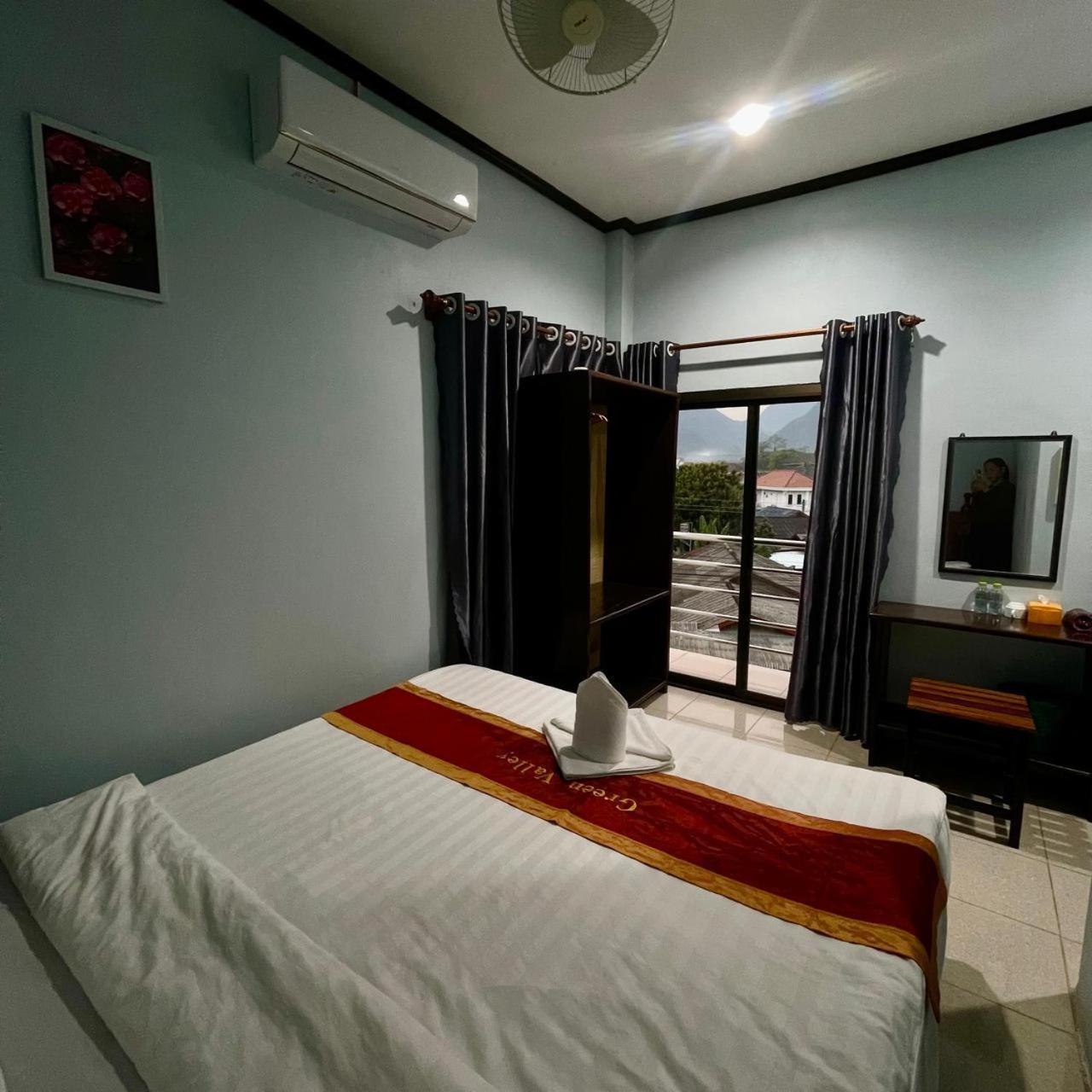 Smile Guesthouse Vangvieng Vang Vieng Bagian luar foto