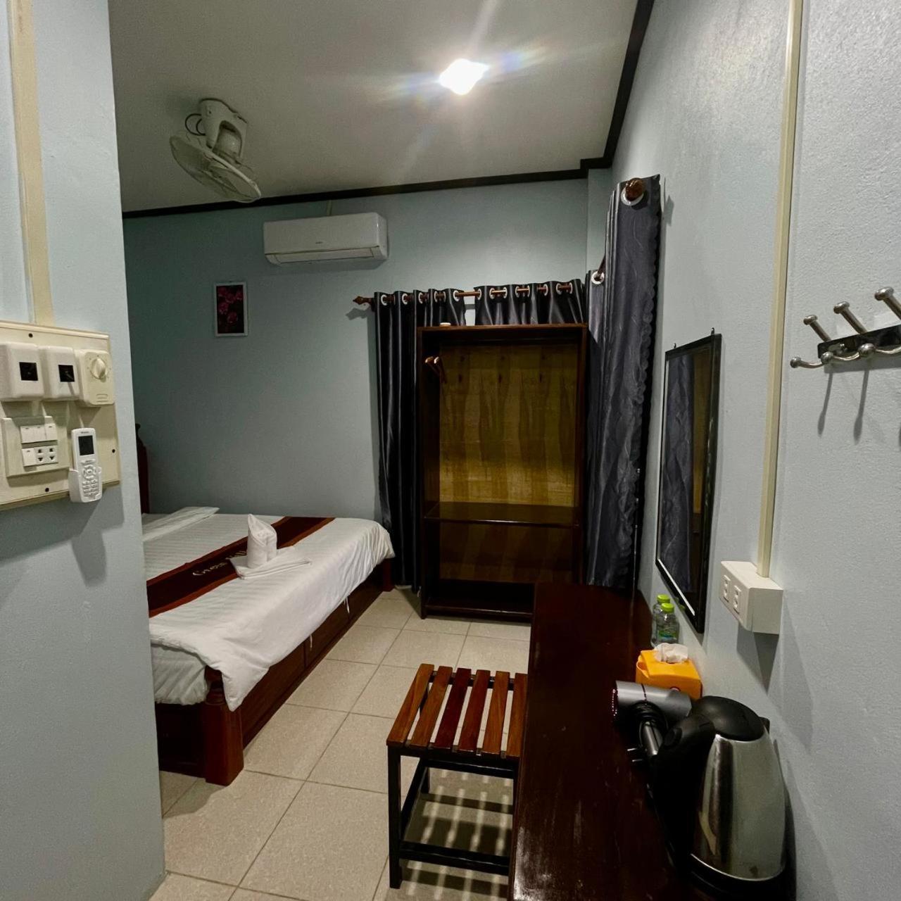 Smile Guesthouse Vangvieng Vang Vieng Bagian luar foto